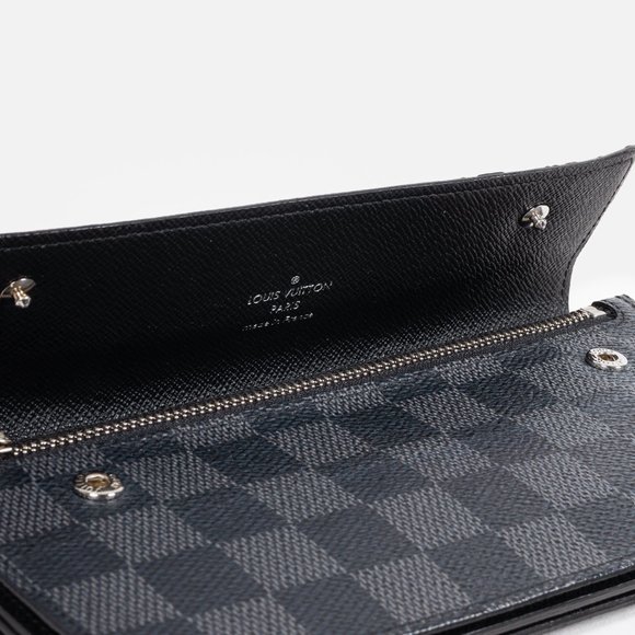Louis Vuitton Damier Graphite Chain Wallet - Picture 9 of 12